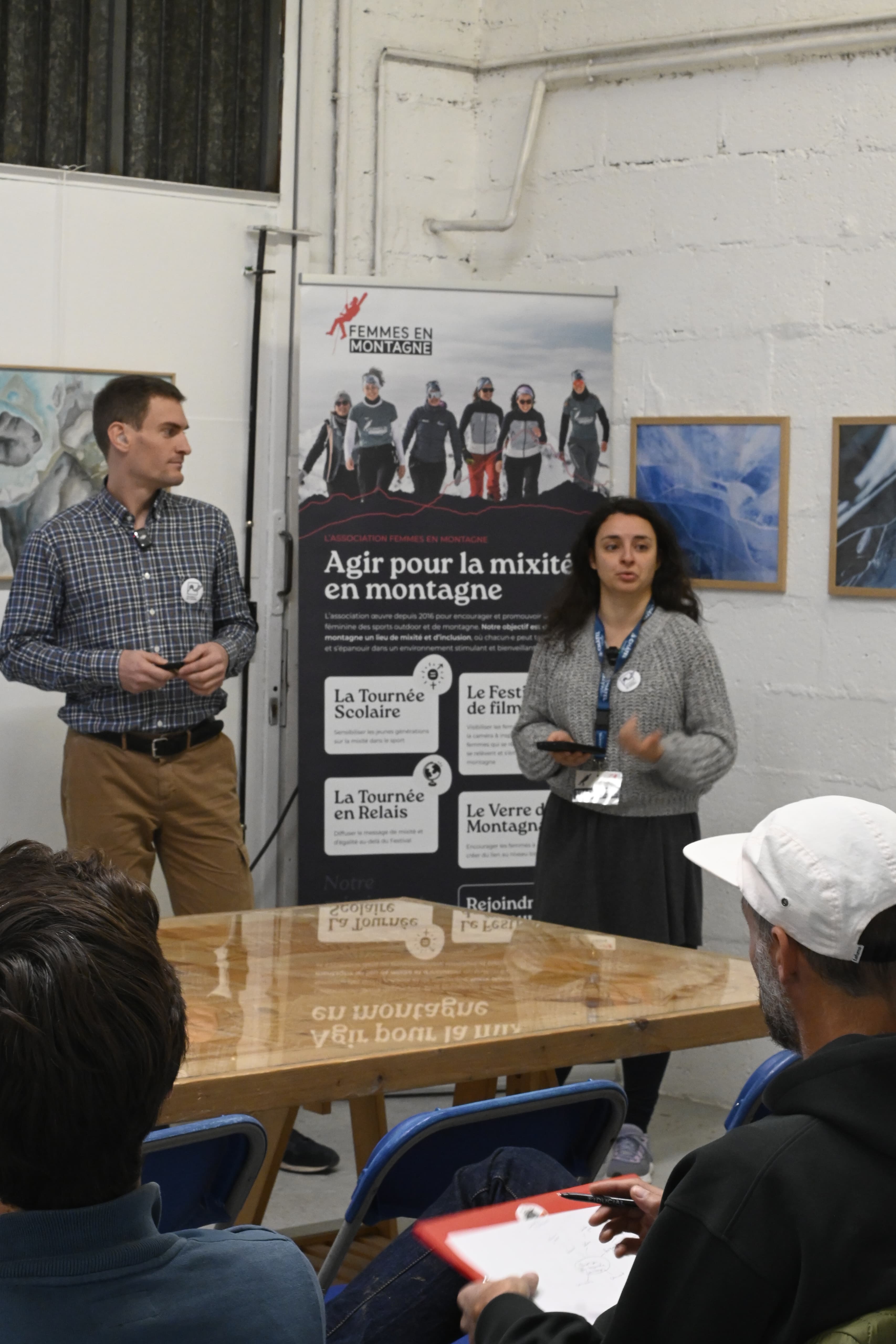 Céline donne une conférence